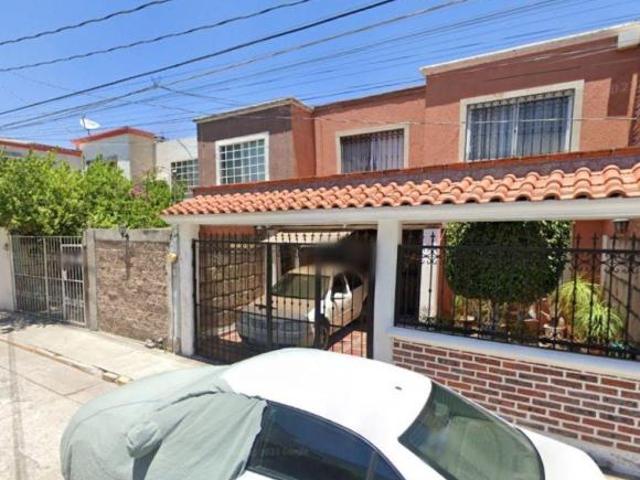 VENTA DE CASA EN BOSQUES DE LA ALAMEDA, CELAYA GUANAJUATO