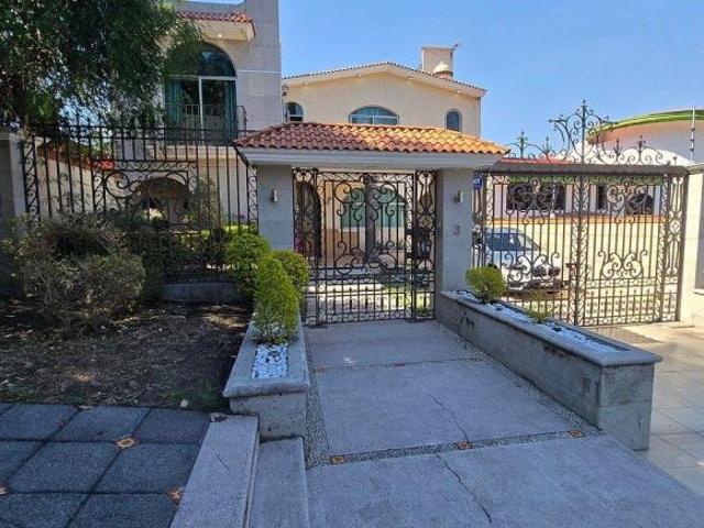 VENTA DE CASA EN BOSQUES DE LAGO BOHEMIA