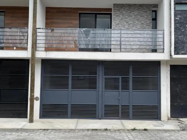 Venta de Casa en Bosques de Pátzcuaro, Michoacán: Exclusivo Fraccionamiento con Amplios Espacios