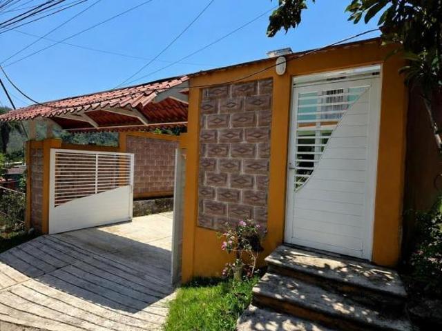 Venta de casa en Briones Coatepec