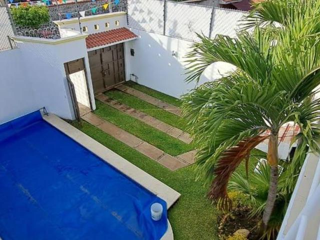 Casa de 200 m² con 3 recámaras en venta en Brisas de Cuautla