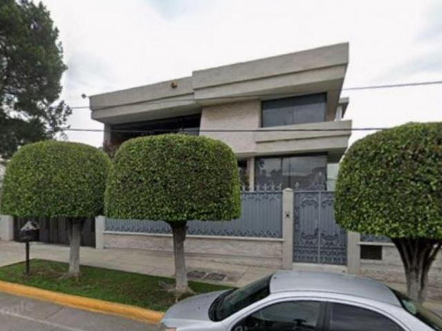 VENTA DE CASA EN CTO. ECONOMISTAS, CD. SATÉLITE, 53100 NAUCALPAN DE JUÁREZ, ESTADO DE MÉXICO