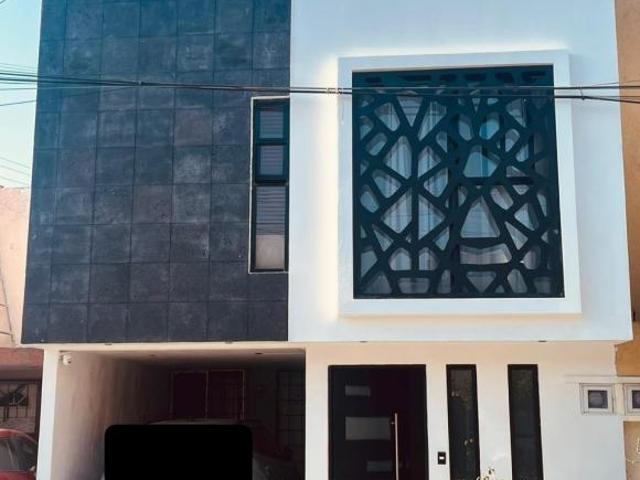 VENTA DE CASA EN CUAUTLANCINGO MODERNA Y FUNCIONAL