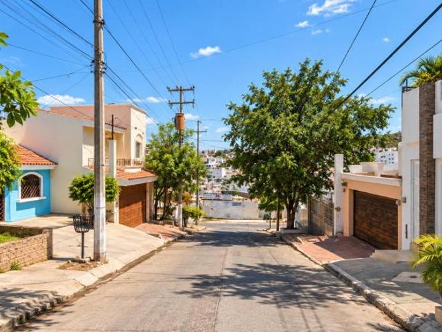 VENTA DE CASA EN CULIACAN ROSALES SINALOA COLONIA LOMA LINDA