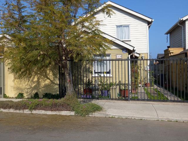 VENTA DE CASA EN CUMBRES DE BUIN