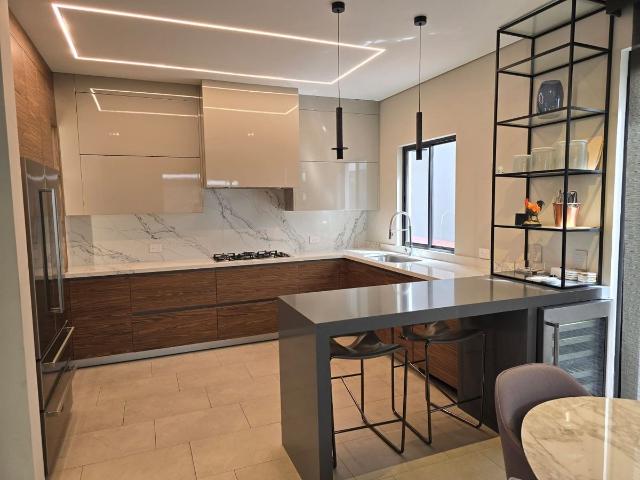 Venta de casa en cumbres Elite premier