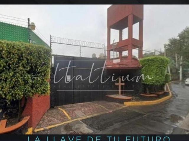 Venta de Casa en Camino a La Piedra del Comal 68 colonia Santa María Tepepan, Xochimilco