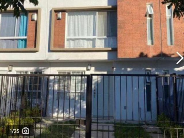 VENTA DE CASA EN CASTELLO SOBRE BLVD