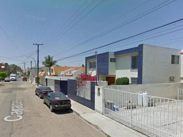 VENTA DE CASA EN CARACAS EL PARAISO TIJUANA CALIFORNIA