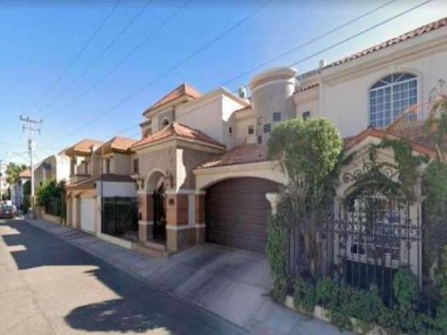 VENTA DE CASA EN CATAVIÑA, MEXICALI, B.C.S