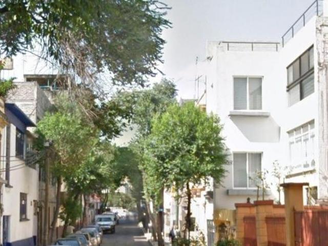 VENTA DE CASA EN CERRADA DE FRANCIA SAN SIMON CDMX
