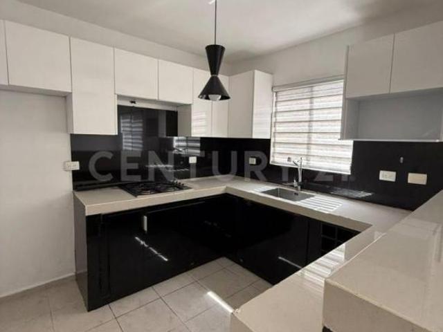 VENTA DE CASA EN CERRADAS DE MEXICO, SEC. INDEPENDENCIA GUADALUPE,N.L