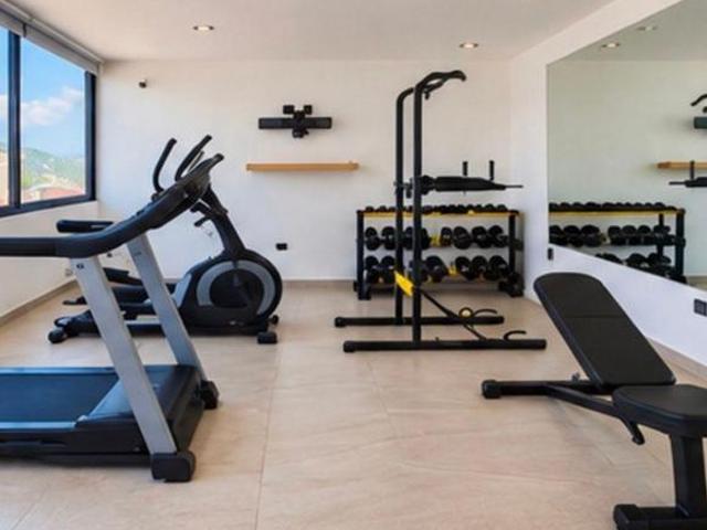 VENTA DE CASA EN CIMA DIAMANTE CON ALBERCA ZONA NORTE
