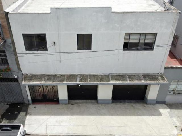 VENTA DE CASA EN CIUDAD DE MÉXICO COL PASEOS DE TAXQUEÑA