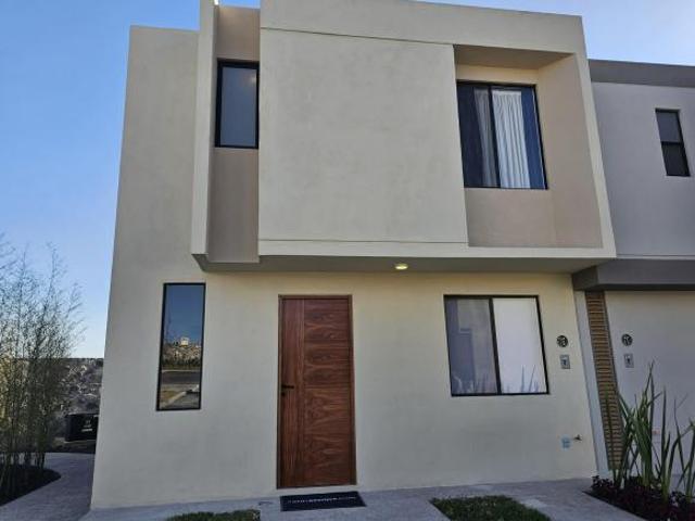 Casa Nueva en Venta enfrente de Sonterra, Querétaro