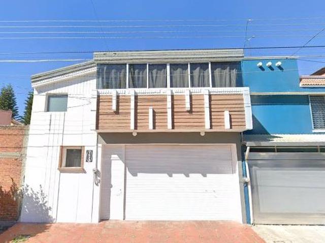 Venta de casa en Ciudad Satélite Puebla