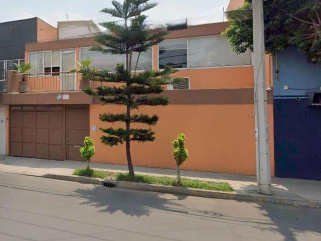 Venta de casa en Claveria Azcapotzalco CDMX