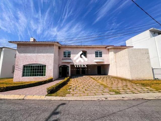 VENTA DE CASA EN CLUB DE GOLF FRENTE AL GREEN EN PACHUCA