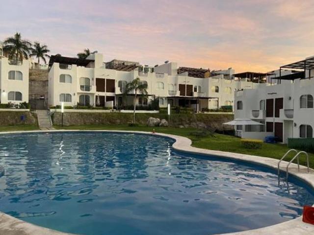 VENTA DE CASA en CLUB NAUTICO TEQUESQUITENGO MORELOS