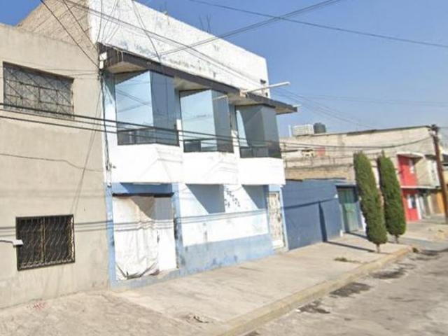 VENTA DE CASA EN COL VERGEL DE GUADALUPE CALLE MAERIDA CD NEZA EDO MEX