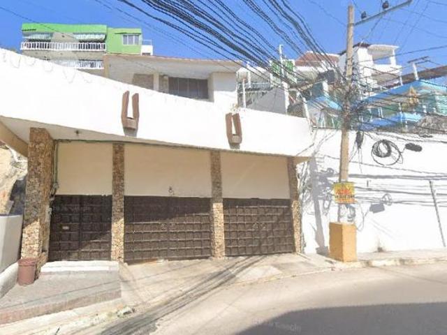 VENTA DE CASA EN COL. DEPORTIVO, ACAPULCO