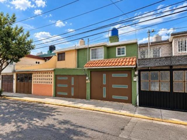 VENTA DE CASA EN COL PLAZA LAS FLORES CALLE TRAGACANTOS COACALCO DE BERRIOZABAL EDO MEX