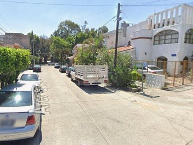 VENTA DE CASA EN COLONIA ARCOS DE ZAPOPAN JALISCO