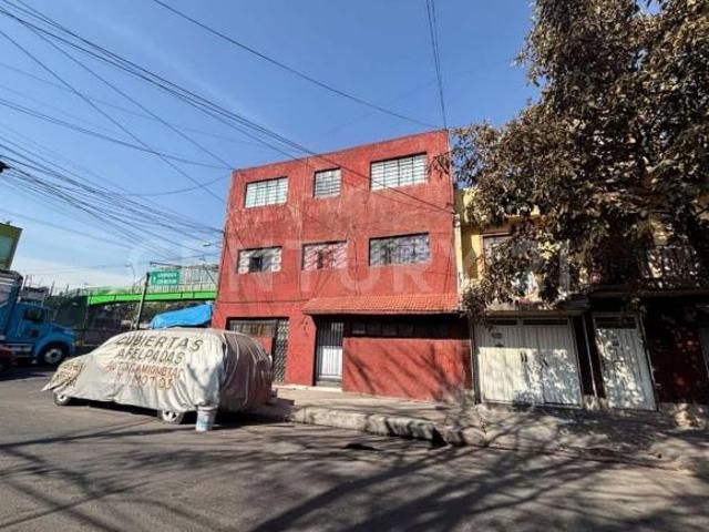 Venta de casa en Colonia Aviación Civil