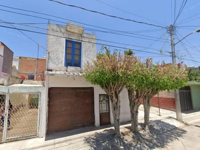 VENTA DE CASA EN COLONIA EL VERGEL GUANAJUATO CALLE DE LOS MANZANARES 38