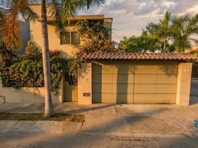 VENTA DE CASA EN COLONIA FLUVIAL VALLARTA, PUERTO VALLARTA JALISCO