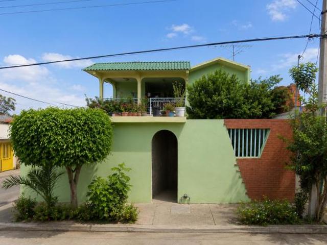 VENTA DE CASA EN COLONIA FLORES MAGON SUR EN IRAPUATO GUANAJUATO
