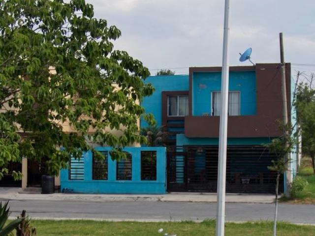 VENTA DE CASA EN COLONIA FRACCIONAMIENTO SANTA LUCIA CADEREYTA NUEVO LEON