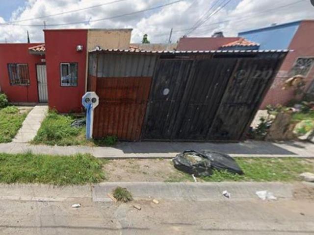 VENTA DE CASA EN COLONIA HACIENDA DE SANTA FE TLAJOMULCO DE ZUÑIGA JALISCO