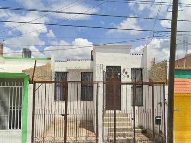 VENTA DE CASA EN COLONIA OJOCALIENTE EN AGUASCALIENTES