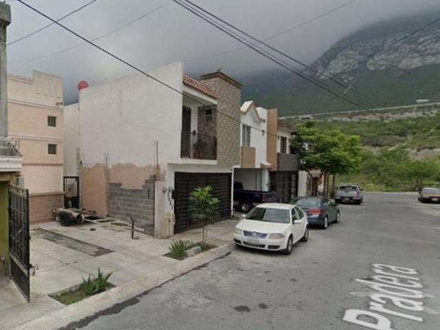VENTA DE CASA EN COLONIA LOMAS ALTAS SANTA CATARINA NUEVO LEON