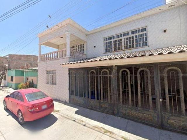 VENTA DE CASA EN COLONIA LOS ARROYITOS AGUASCALIENTES