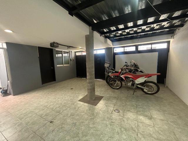 VENTA DE CASA EN COLONIA LA PAZ PARA INVERSI?N RENTAS HABITACIONES ? 6 REC?MARAS CON BA?O PROPIO C/U