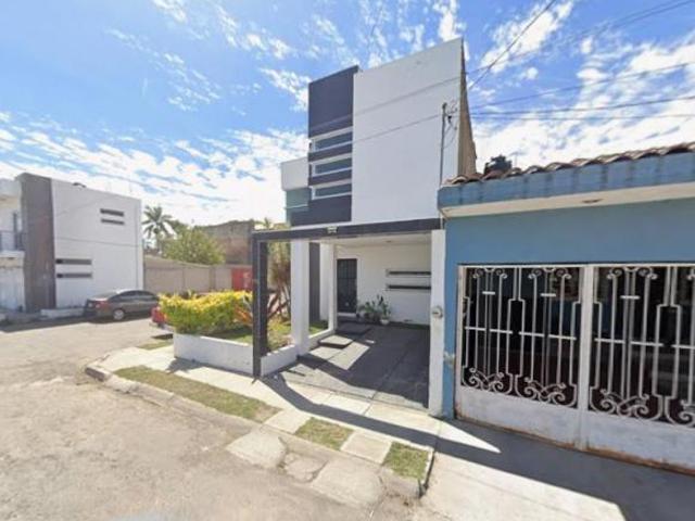 VENTA DE CASA EN COLONIA LAGOS DEL COUNTRY, TEPIC, NAYARIT