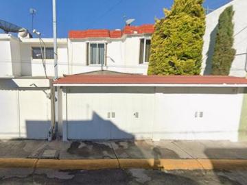 VENTA DE CASA EN COLONIA LAS MARINAS, METEPEC