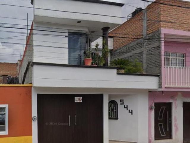 Venta de casa en Colonia Las Flores Morelia Michoacán