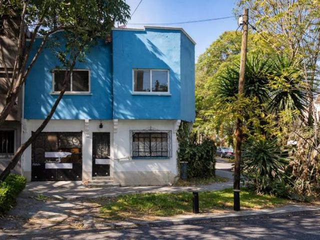 VENTA DE CASA EN COLONIA NARVARTE ORIENTE, BENITO JUAREZ, CIUDAD DE MEXICO