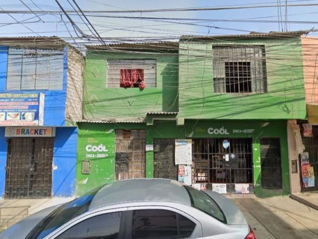 Venta de casa en Comas – Zona Comercial