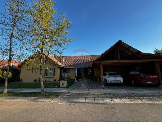 Venta de casa en cond las rosas de linderos | 4 dormitorios por 13500.00 en Buin
