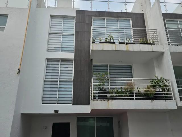 VENTA DE CASA EN CONDOMINIO CON OPCION A RECAMARA EN PLANTA BAJA CON BAÑO COMPLETO