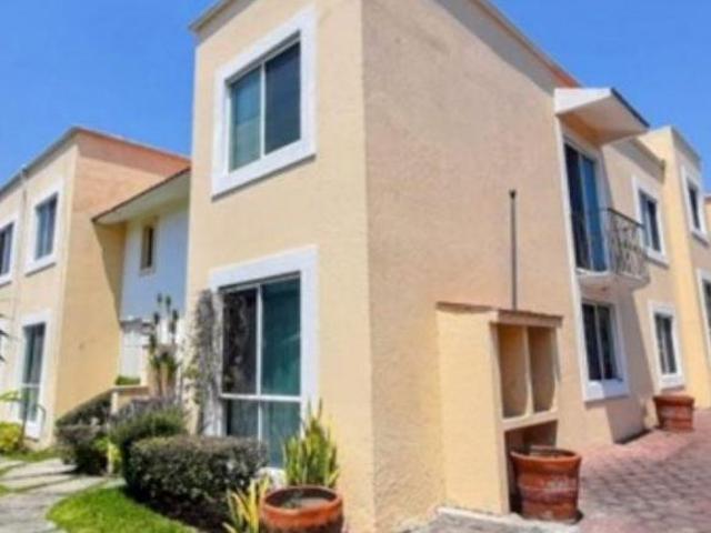 Venta de Casa en condominio con alberca, al sur de Cuernavaca
