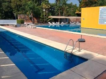 VENTA DE CASA EN CONDOMINIO. CERCA DE LOMAS DE COCOYOC