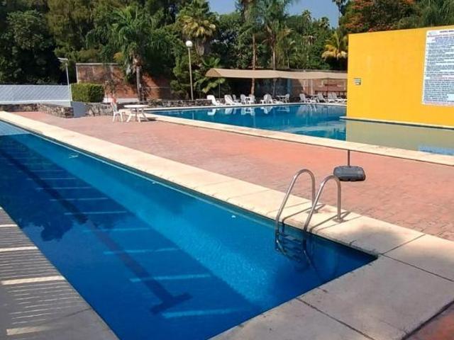 VENTA DE CASA EN CONDOMINIO. CERCA DE LOMAS DE COCOYOC