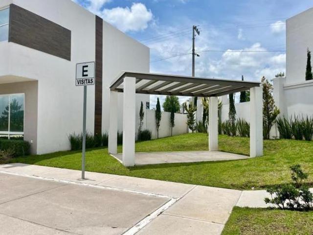 VENTA de CASA en CONDOMINIO, a 5 min de estación tren interurbano, Toluca