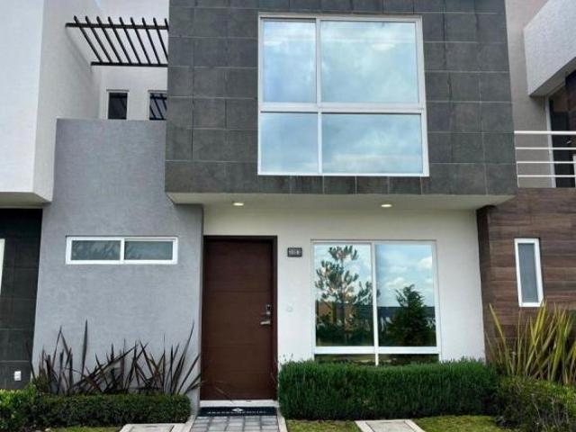 VENTA de CASA EN CONDOMINIO a 5 min de la estación de ZINACANTEPEC, Toluca