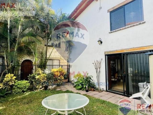 Venta de casa en condominio, amp. Maravillas, Cuernavaca…Clave 4748